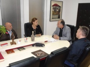 12047166_932373780166765_1692431114434497217_n