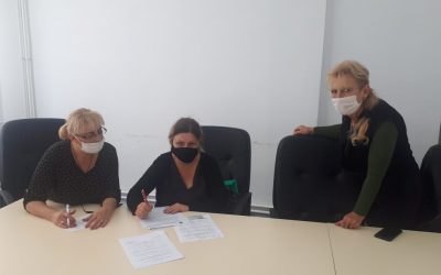 Потпишани договори за стипендирање ученици со попреченост вклучени во редовниот процес на образование.
